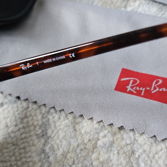 Ray-Ban Classic Tortoise Gold Clubmaster Sunglasses Unisex - Picture 4 of 6